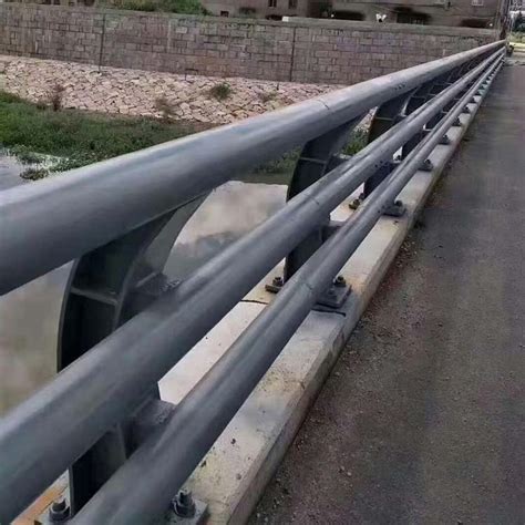 泰兴河道防护栏杆 泰兴桥梁防撞护栏 不锈钢防撞护栏/厂家直销-阿里巴巴