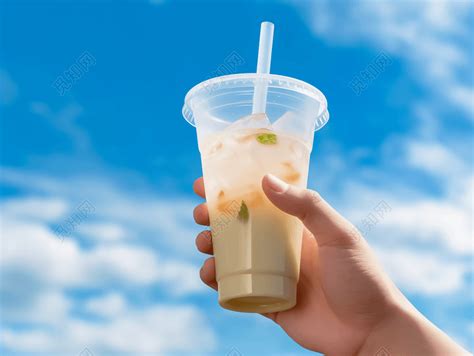 手端奶茶的图片