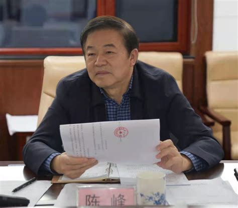 陈峰陪同市政府主要领导赴省自然资源厅对接工作