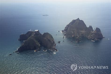 实拍韩国在争议岛屿海域举行“独岛防御演习” 日本抗议_高清1080P在线观看平台_腾讯视频