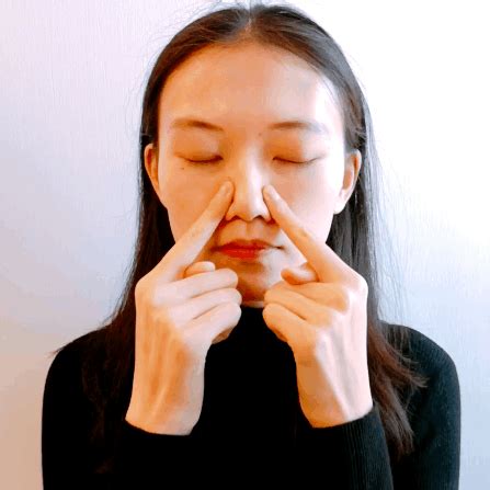 一个动作解决鼻塞鼻炎（实用｜这套"鼻炎操"送给一换季就鼻塞的你（附动作示范）） | 说明书网