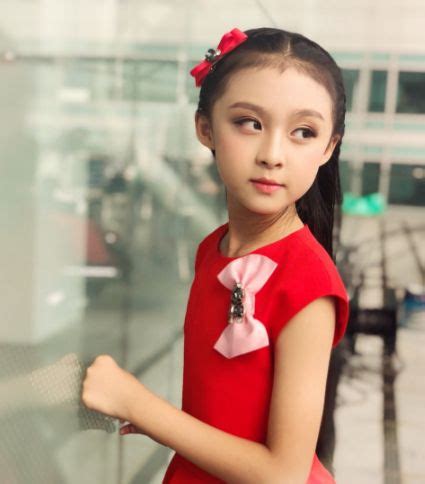 周漾玥头像图片