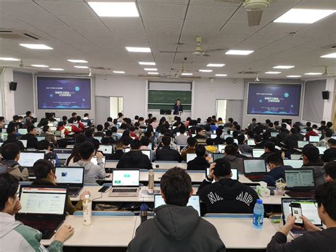 北京计算机应用学校哪里好|北京信息管理学校计算机应用专业|北京中专学校