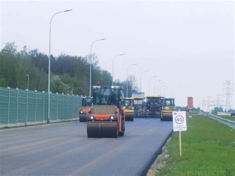 中国电建市政建设集团有限公司 国际业务 波兰S14高速公路项目主线沥青完工