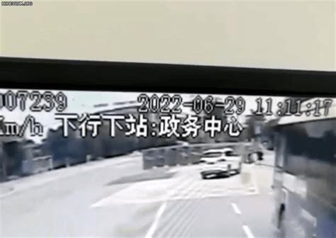 离婚路上丈夫驾车碾压妻子致死，湖南警方：人已抓获-大河新闻