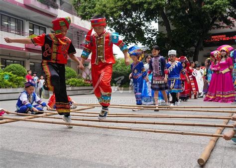 2019“舞动江苏”全省农民广场舞展演赛在南京市八卦洲陌上花渡精彩上演_中国江苏网