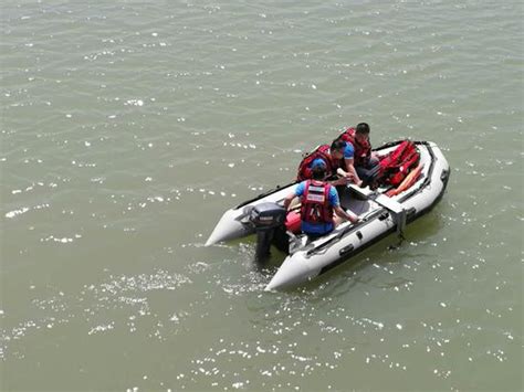 同伴溺水，如何正确救援-安全课程