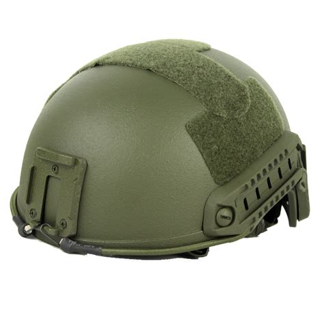 军事丨俄军新型头盔被7.62子弹击中，士兵被冲击力撞伤但不致命_材料