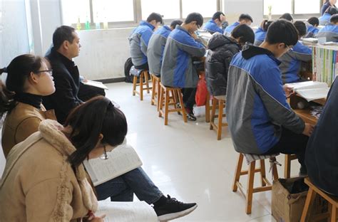 管城区教研室领导到郑州市扶轮外国语学校指导“道德课堂”成果应用推广工作--新闻中心