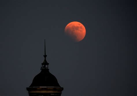 红月亮遇上月掩天王星 就在今夜不能错过|红月亮|上月-滚动读报-川北在线