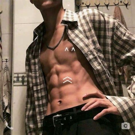 动漫男生腹肌图片