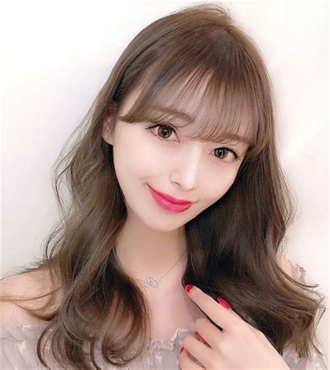 温柔卷发慵懒头像女生
