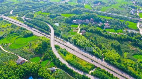 重庆梁平：梁开高速公路建设任务完成过半-人民图片网