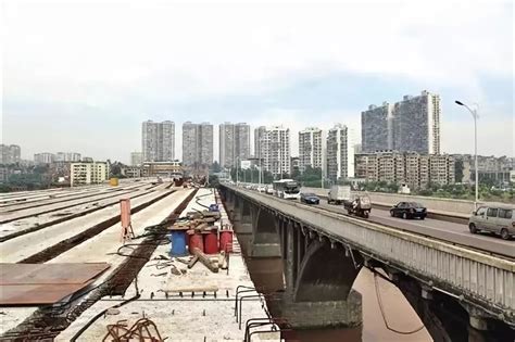 好消息！内江沱江大桥加宽改造项目预计10月建成！交通“大动脉”发挥重要作用