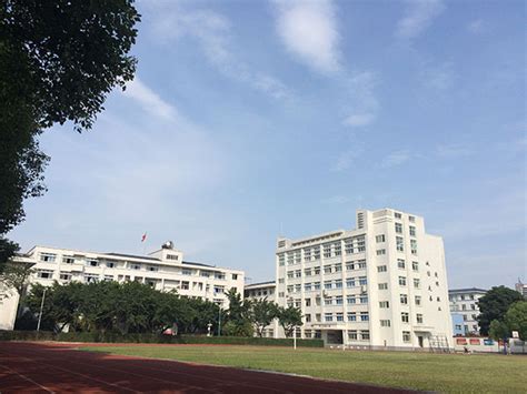 四川理工学院--自贡市图书馆