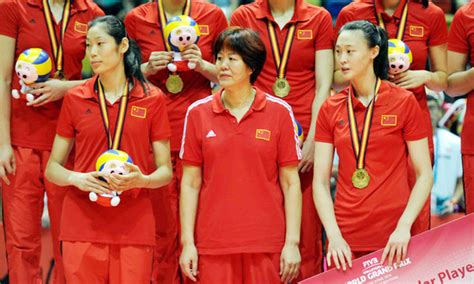 郎平赛后哽咽：没想到11连胜，中国女排队员就像亲姐妹_凤凰网体育_凤凰网