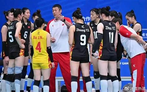 巧了！中国女排波兰女排“重演”世联赛半决赛，主教练：要夺冠