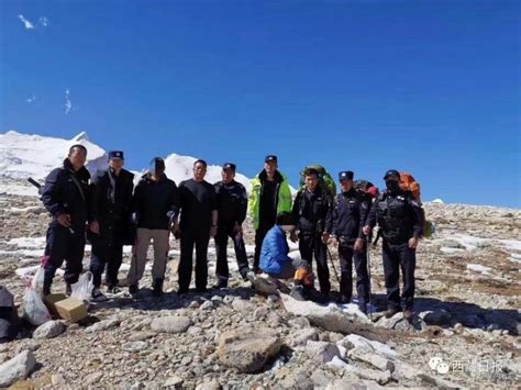 西藏警方在希夏邦马峰海拔5980米处成功营救3名被困游客