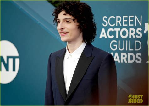 Noah Schnapp Steals The Show in a Shiny Suit at SAG Awards 2020 | Photo ...