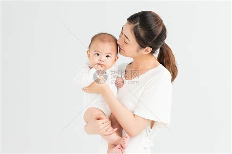 母婴妈妈抱着宝宝高清图片下载-正版图片500962182-摄图网
