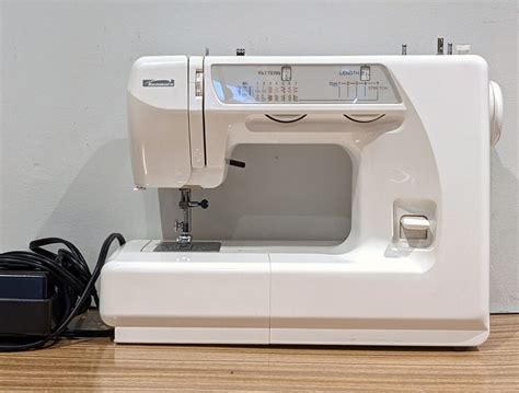 Guelph Tool Library: Sewing Machine, Kenmore 385 (756)
