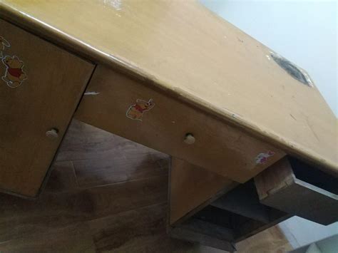 如何手工DIY实木书桌 自制实木桌椅的教程 - 装修保障网