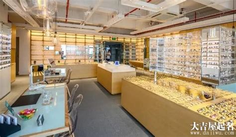 经典案例-眼镜店装修设计效果图-眼镜店装修设计图-眼镜展柜设计图-阳光视线