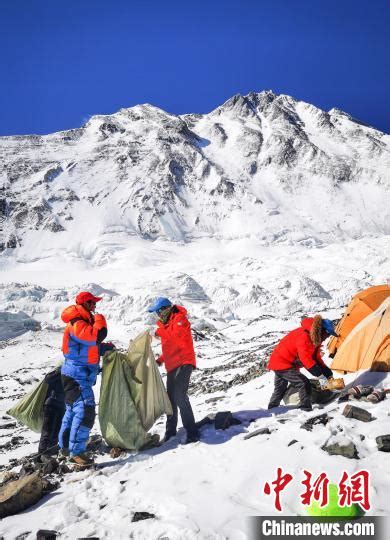 世界海拔最高环保行动 西藏进行大规模登山垃圾清理回收_荔枝网新闻