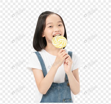 小女孩吃棒棒糖元素素材下载-正版素材401782572-摄图网