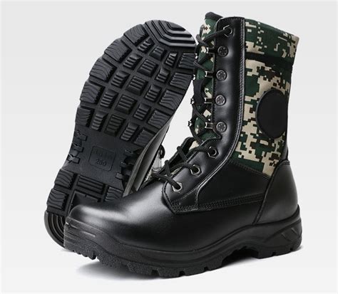 我军军鞋的发展：从解放鞋到作战靴，还有“踢死牛”伞兵靴_穿着