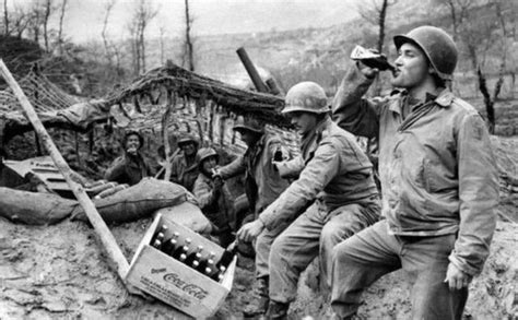抗美援朝战争志愿军与美军武器装备实物展现，“小米加步枪”终胜_中国