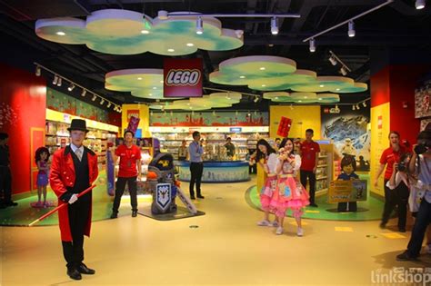 Hamleys 南京旗舰店 - 大毅装饰工程(上海)有限公司官方网站—创造完美舒适空间