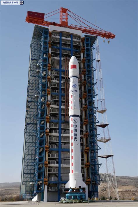 外媒展现教科书式双标！中国的火箭叫“失控的残骸”__凤凰网