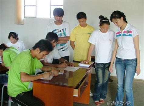 黄绰玲参加暑期“三下乡”支教和南宁马拉松志愿者活动_学子风采_欧美语言文化学院