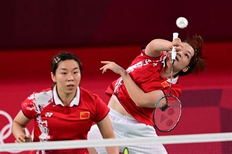 中国队晋级羽毛球女双决赛！