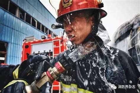 4K消防员救火视频素材-国外素材网