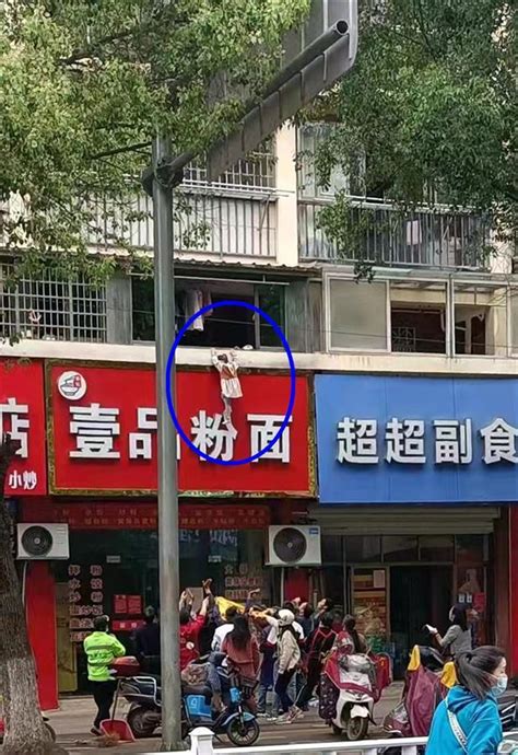 上海浦东一4岁女孩从12楼高坠 尚未脱离生命危险_社会_长沙社区通
