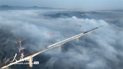 广西柳州：湘桂线柳江双线特大桥建设正酣|列车|2023|柳州_新浪新闻