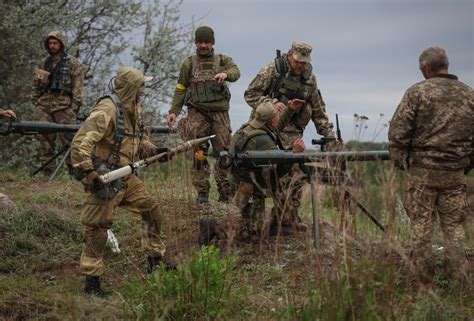 乌克兰领土防卫部队参加军事训练