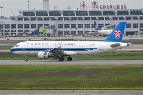中国民航将迎夏秋航季 南航在湘每周航班量将达948班 - 经济要闻 - 新湖南