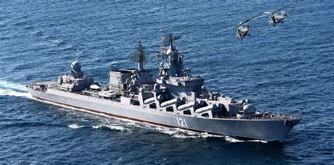 俄海军黑海舰队旗舰爆炸，导弹殉爆全舰撤离，万吨巡洋舰或将沉没|爆炸|莫斯科|巡洋舰_新浪新闻