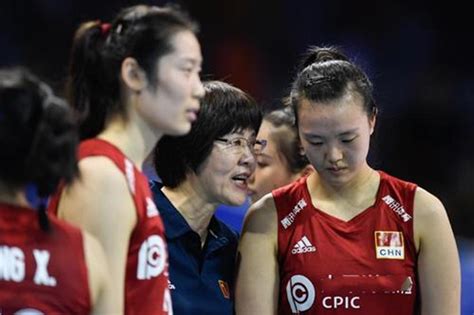 俄罗斯女排3-0横扫美国提前出线，中国女排小组出线仅存理论可能-直播吧zhibo8.cc