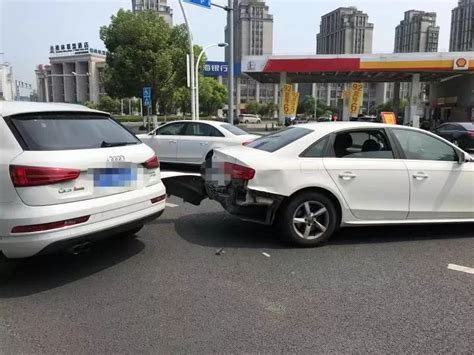 北京警方公布北苑路车祸肇事司机与车主详情