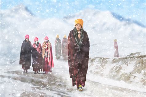 Stunning images of devout Tibetan Buddhist pilgrims in winter[1]| People