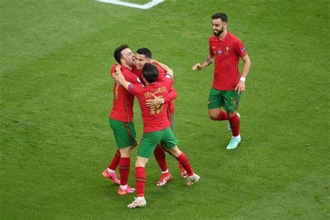 4-2！葡萄牙连送2乌龙崩盘，C罗传射破纪录，德国取得欧洲杯首胜_东方体育
