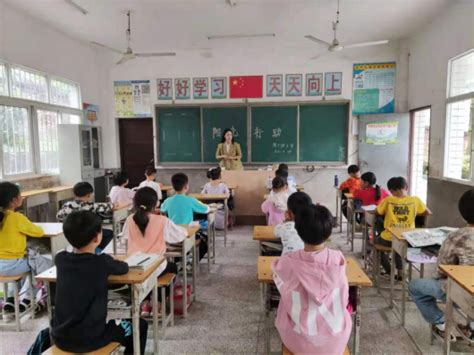 中国青年志愿者助残“阳光行动”高校公益励志讲唱会在北大举行