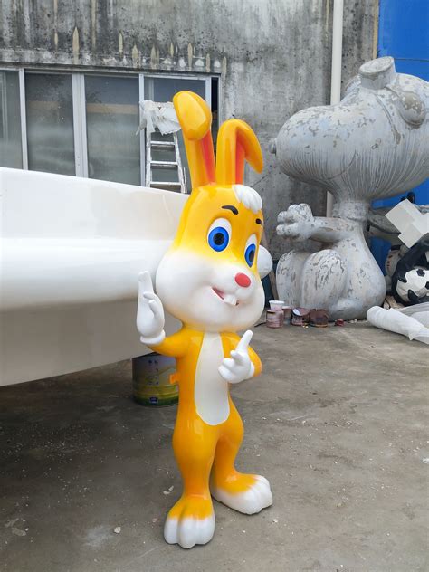 玻璃钢兔子卡通造型雕塑 IP吉祥物公仔 动物雕塑|纯艺术|雕塑|满 ...