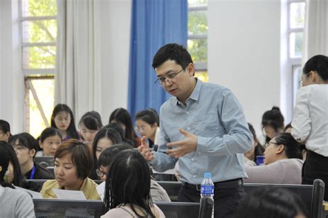 中美英语教师职业发展培训会在钦州一中隆重举行--钦州市第一中学 - 新版网站