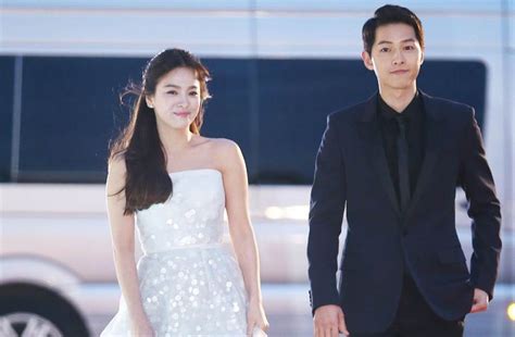 宋仲基和宋慧乔将于10月31日结婚, 《太阳的后裔》成了定情作, 带你回忆爱情的启蒙期视频