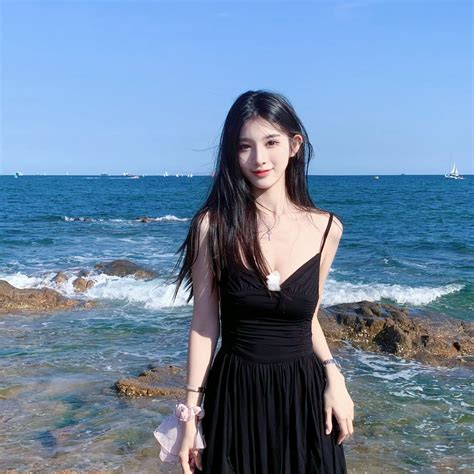 海边女生温柔的头像